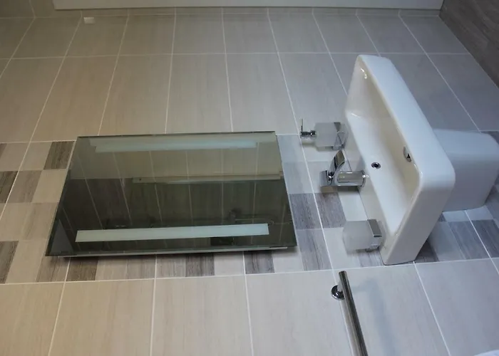 Teach Traigheanach * Donegal Town